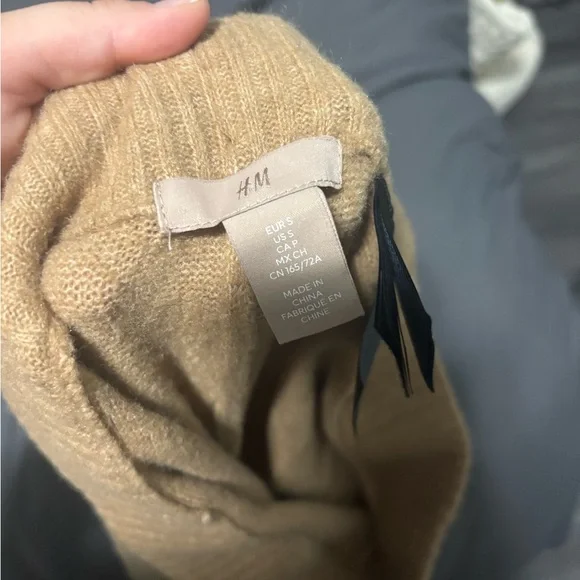H&M Tan Knit set - Picture 5 of 5
